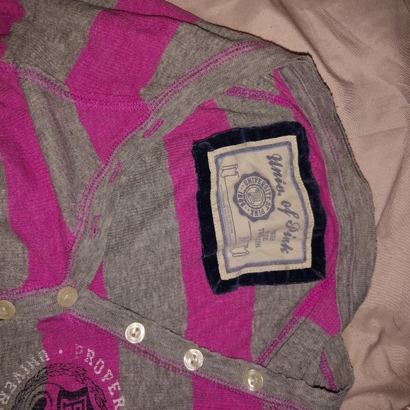 Shirts - Picture 5 of 6